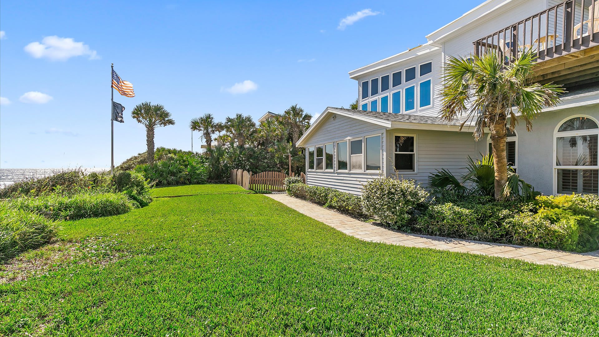 Carpe Beachiem | Wren Beach Rentals by Portoro