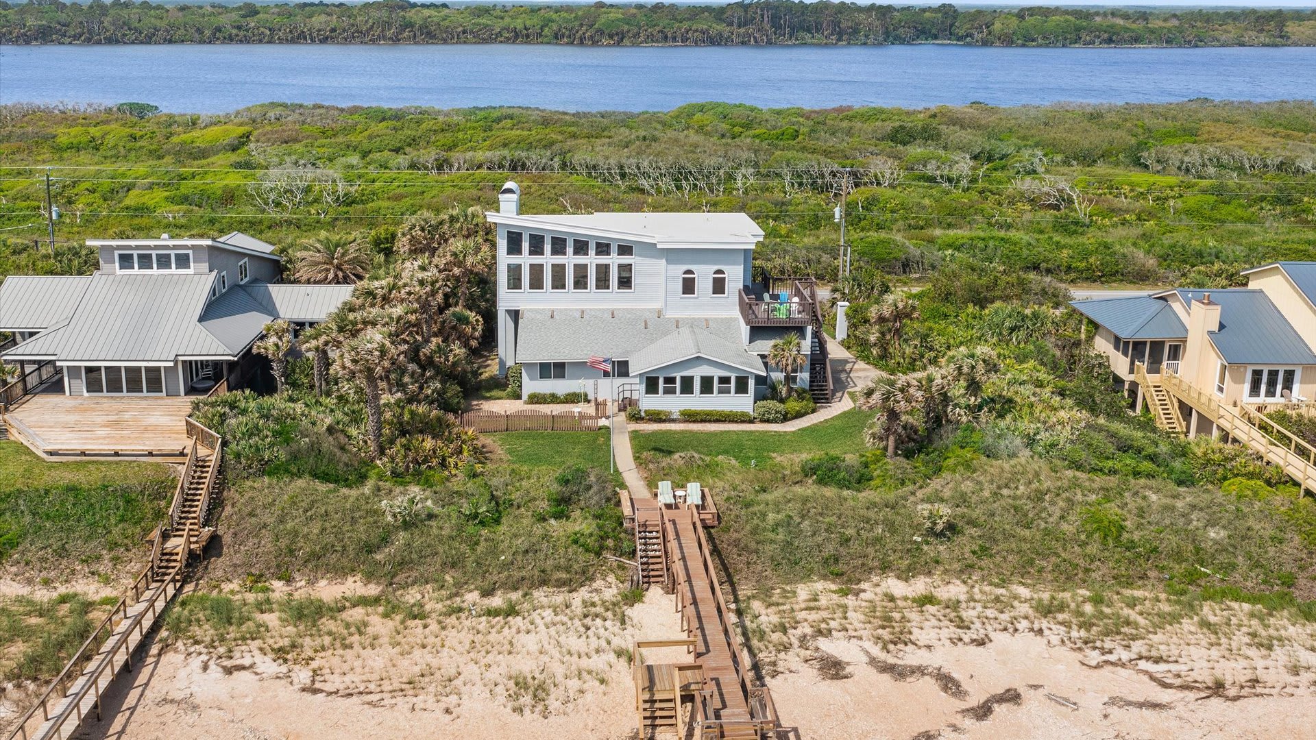 Carpe Beachiem | Wren Beach Rentals by Portoro