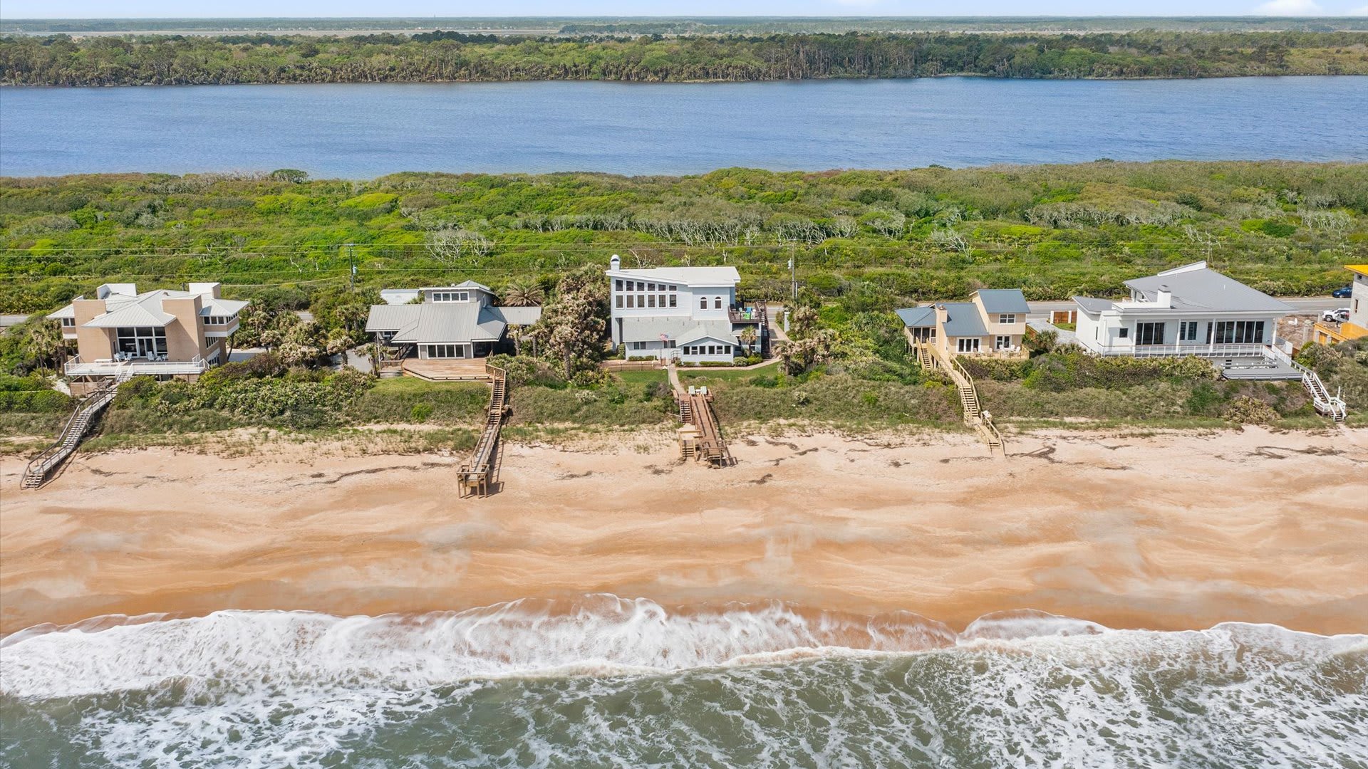 Carpe Beachiem | Wren Beach Rentals by Portoro