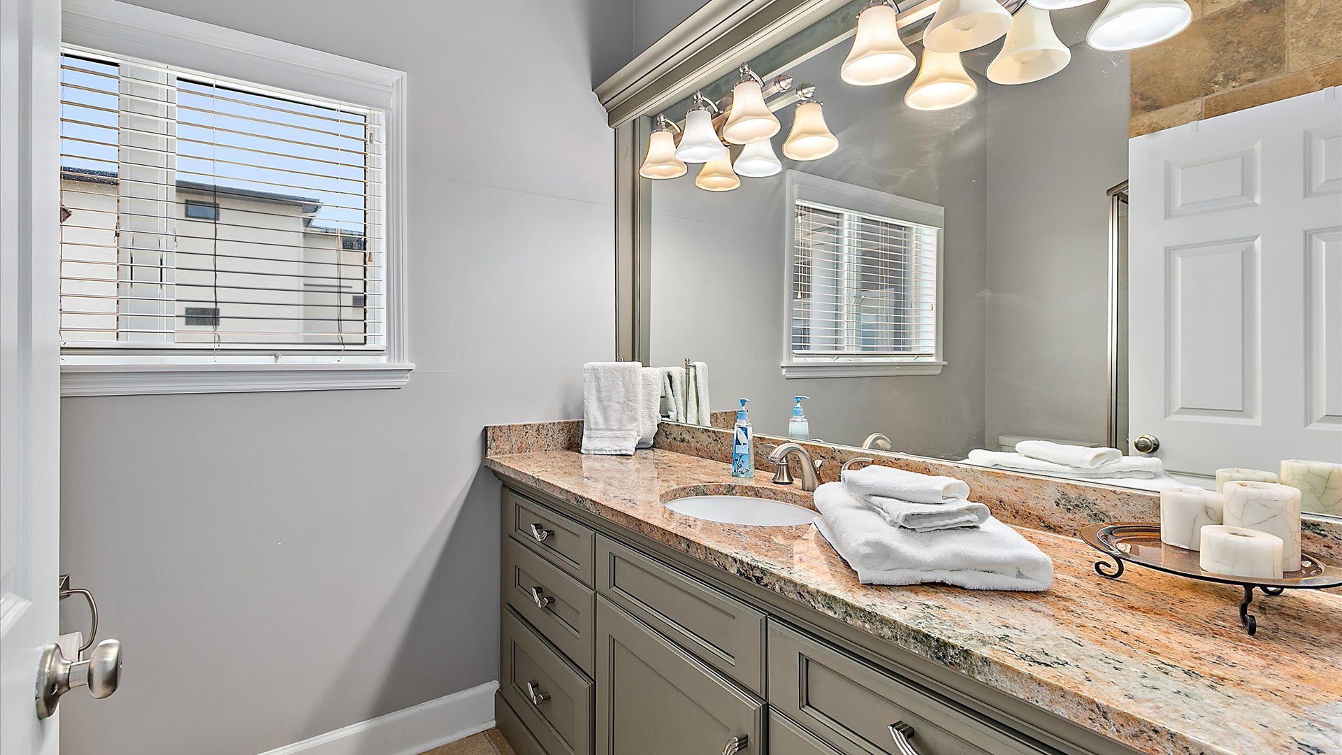 Bala Sands | Wren Beach Rentals by Portoro