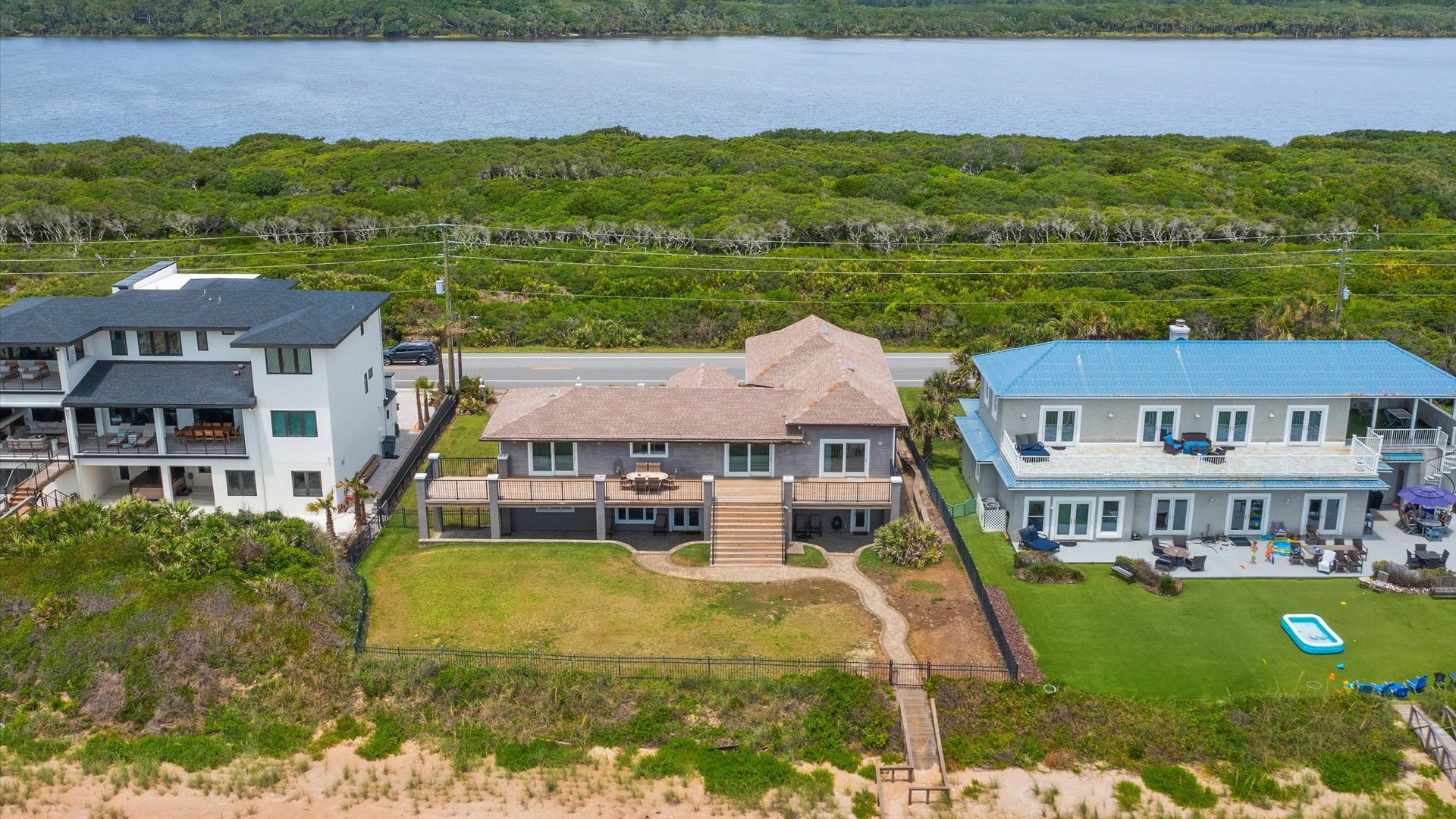 Bala Sands | Wren Beach Rentals by Portoro
