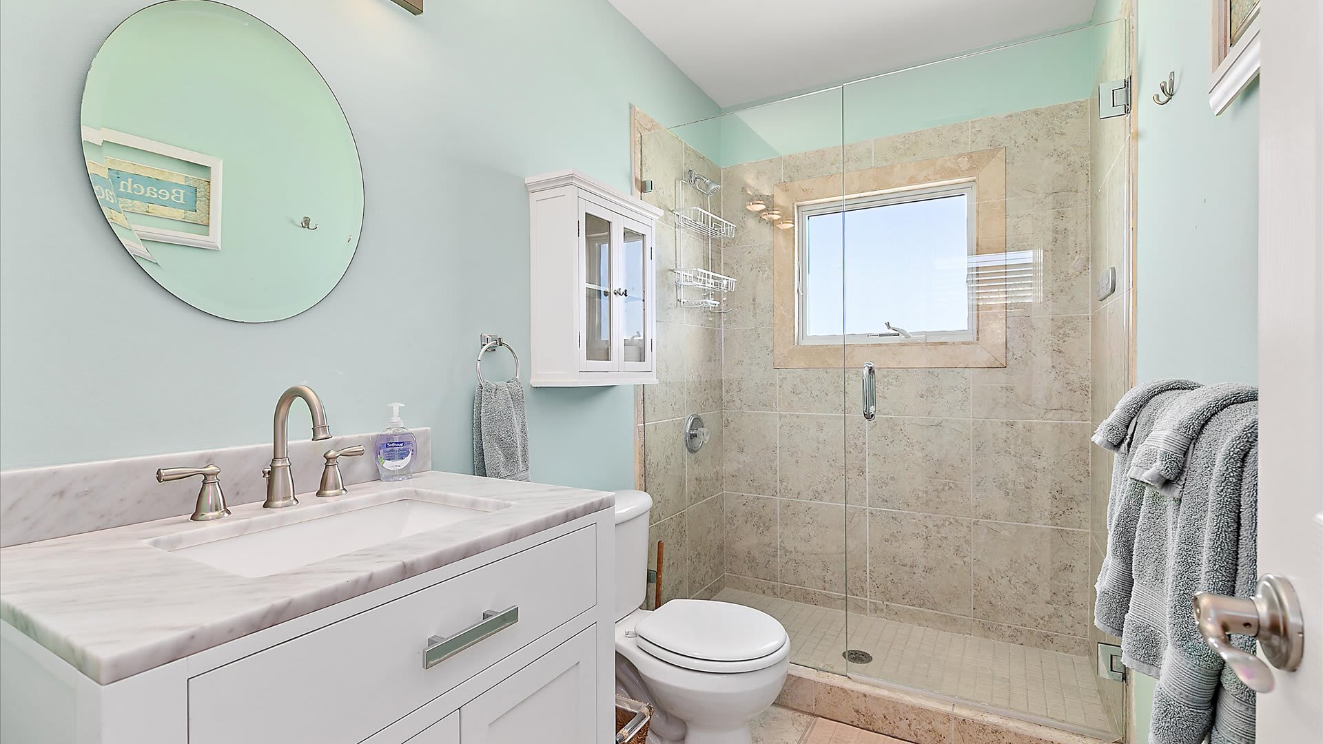 Mighty Fine | Wren Beach Rentals by Portoro