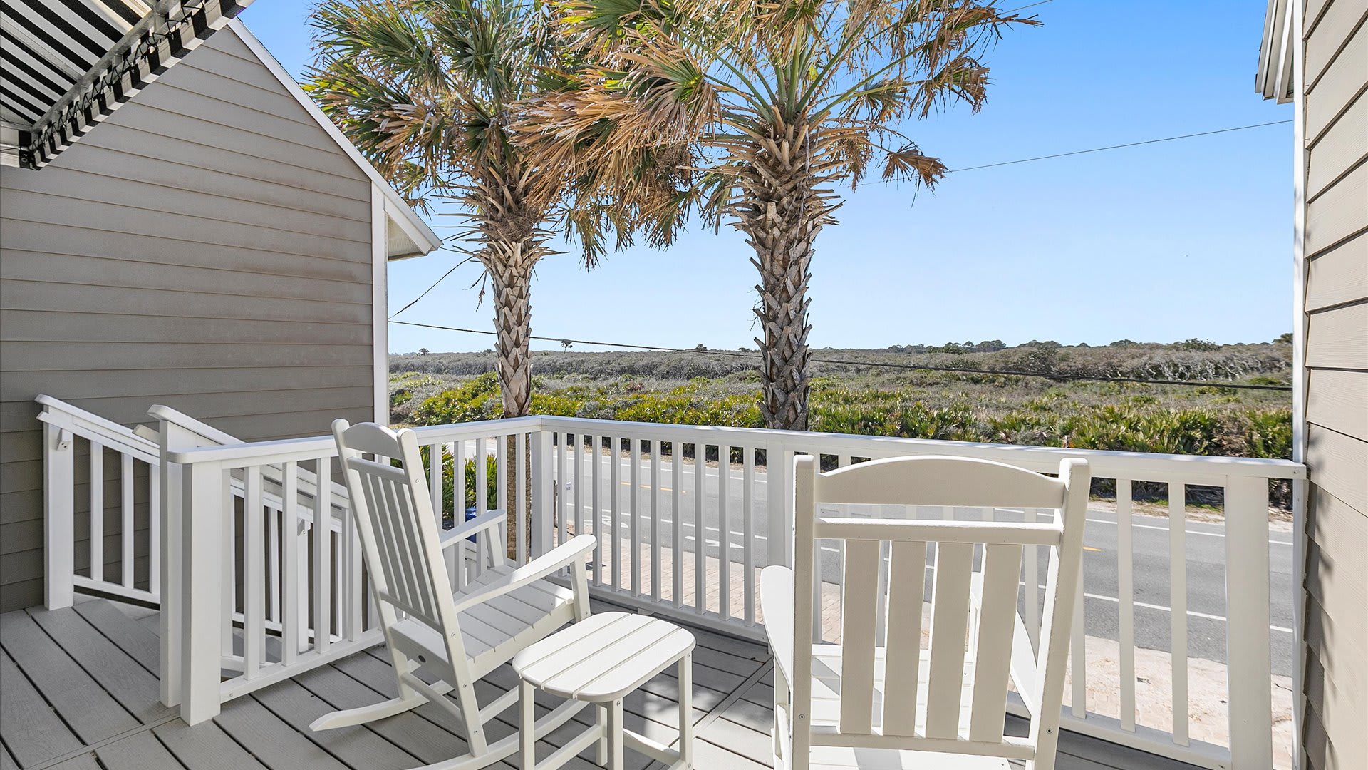 Mighty Fine | Wren Beach Rentals by Portoro