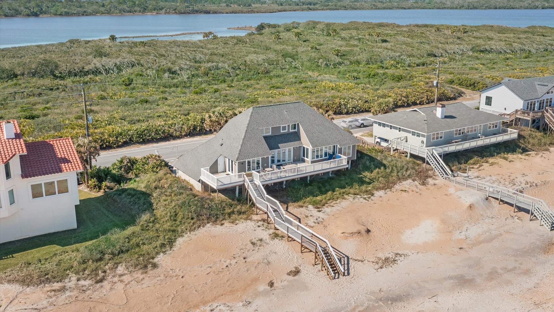 Mighty Fine | Wren Beach Rentals by Portoro