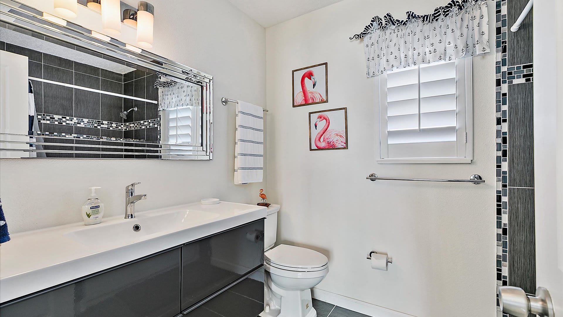 Nirvana | Wren Beach Rentals by Portoro