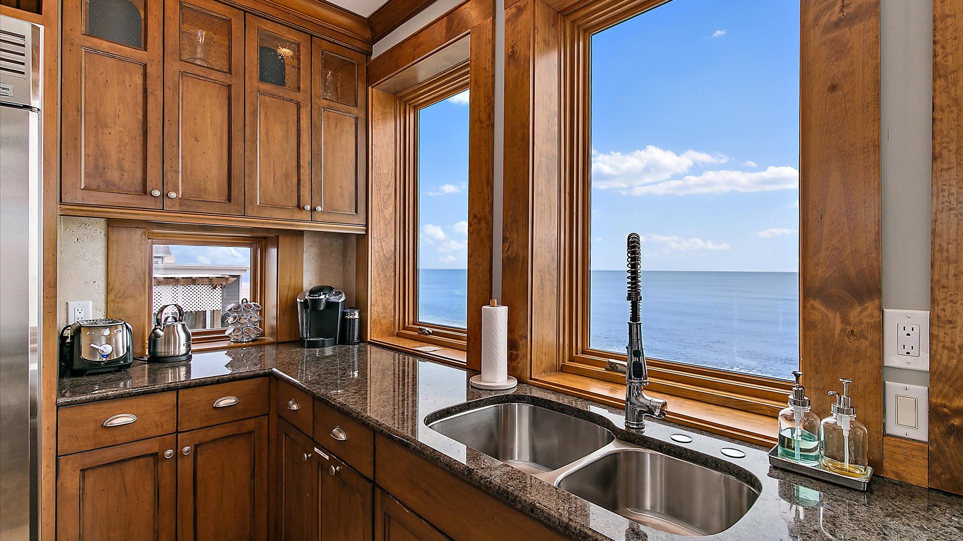 Geordie Shore | Wren Beach Rentals by Portoro