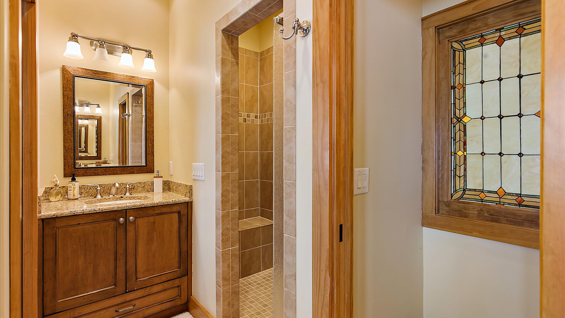 Geordie Shore | Wren Beach Rentals by Portoro