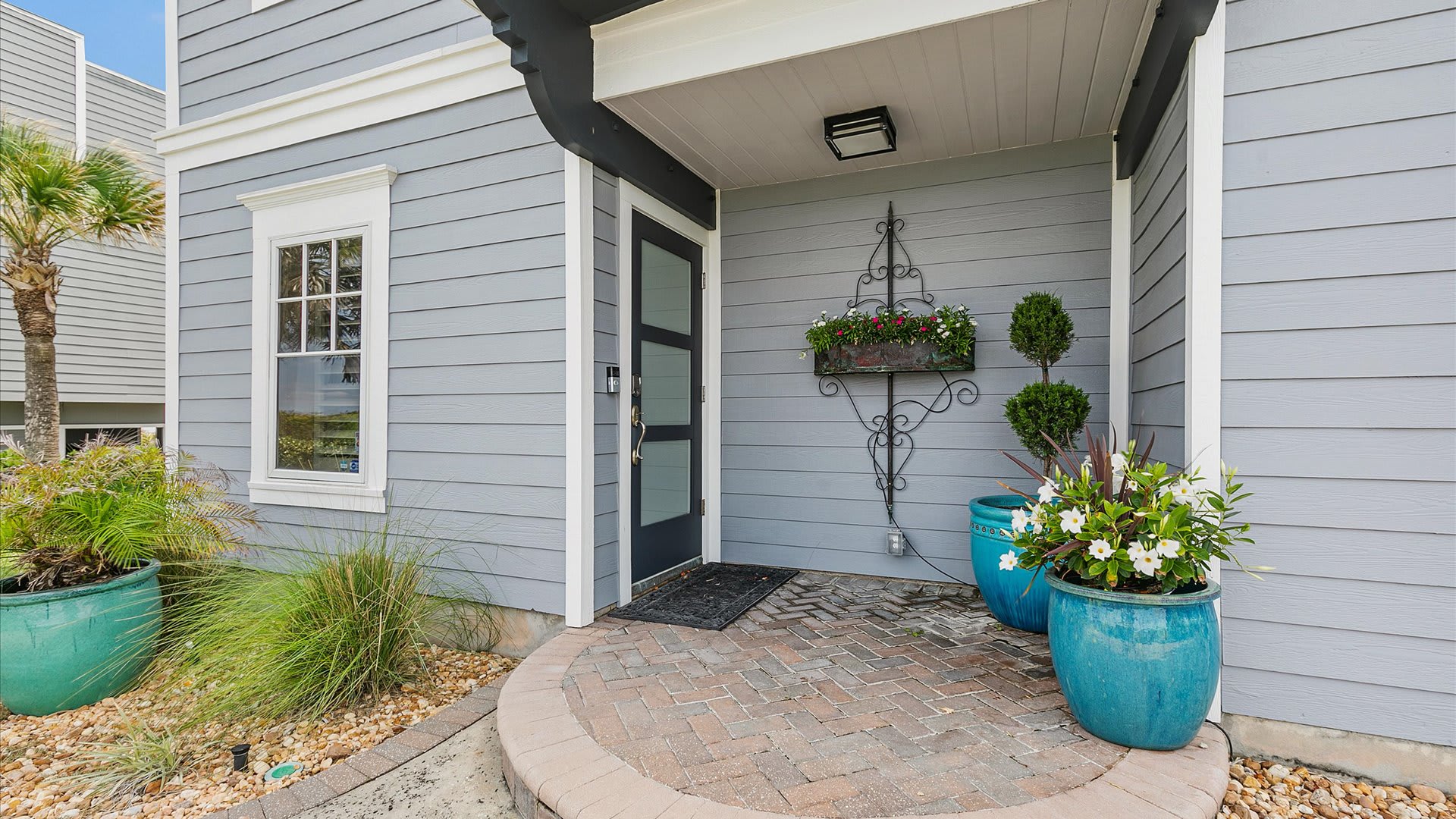 Geordie Shore | Wren Beach Rentals by Portoro