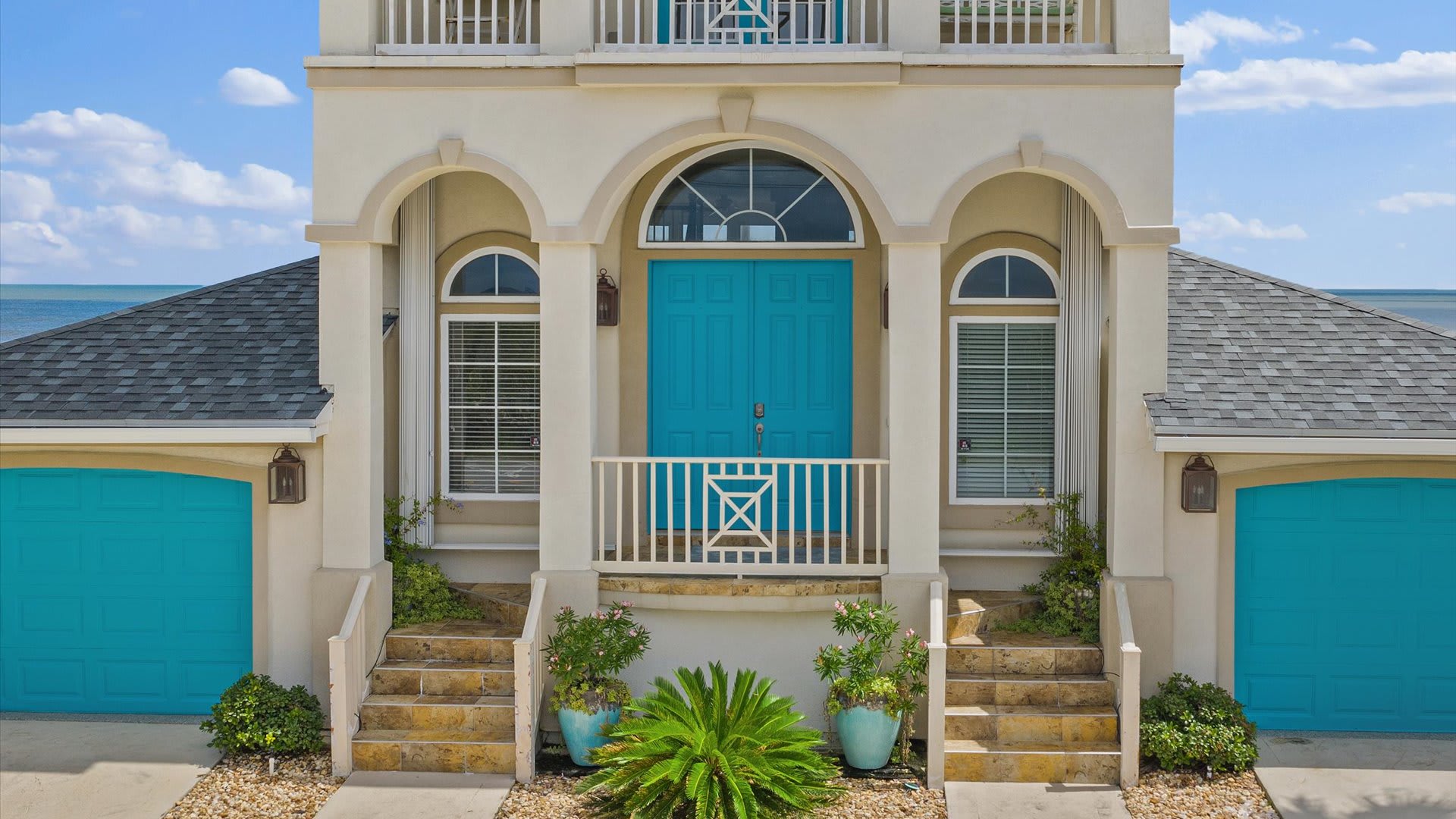 Blissful Beach | Wren Beach Rentals by Portoro