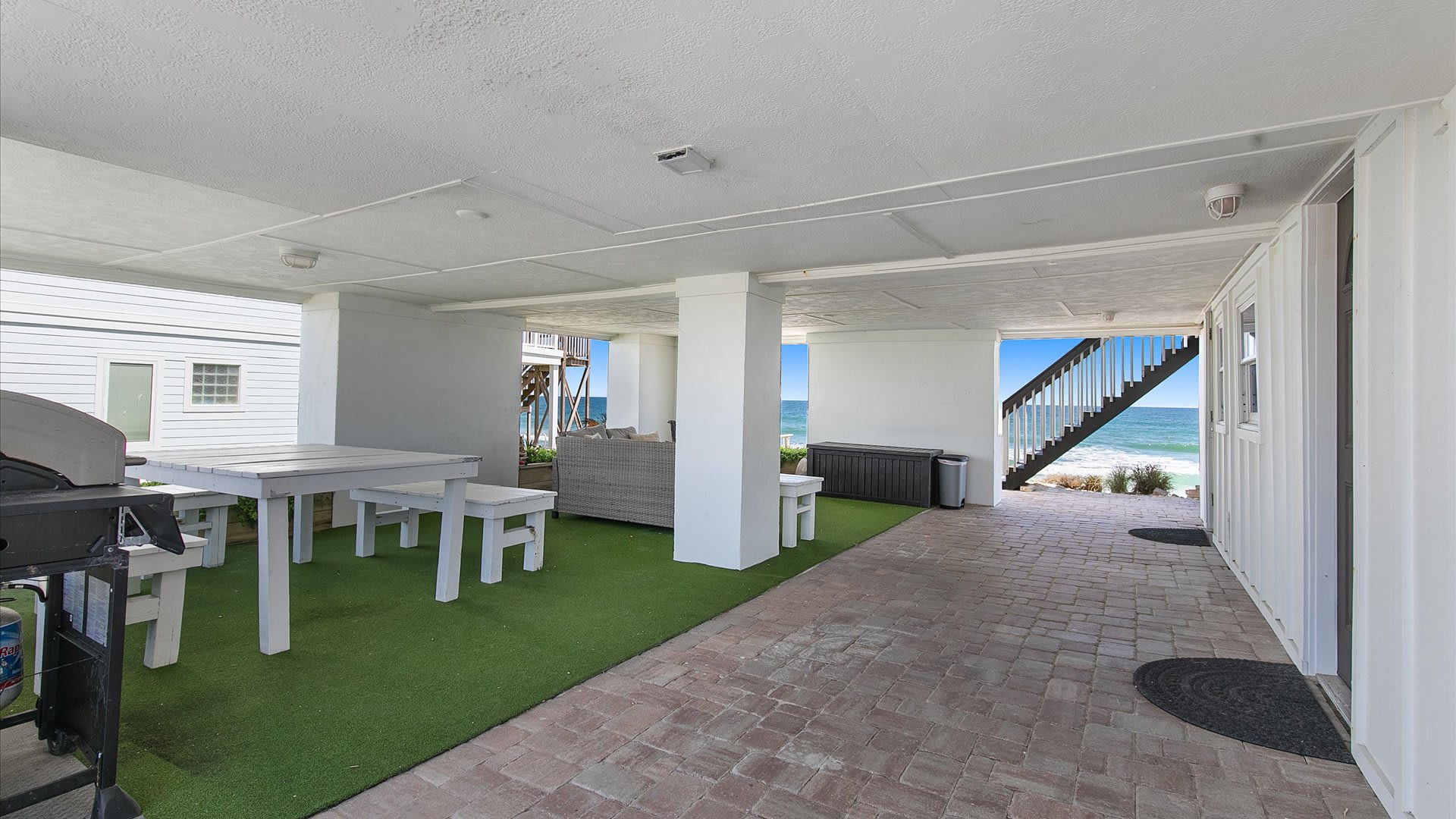 Pelican Rest | Wren Beach Rentals by Portoro