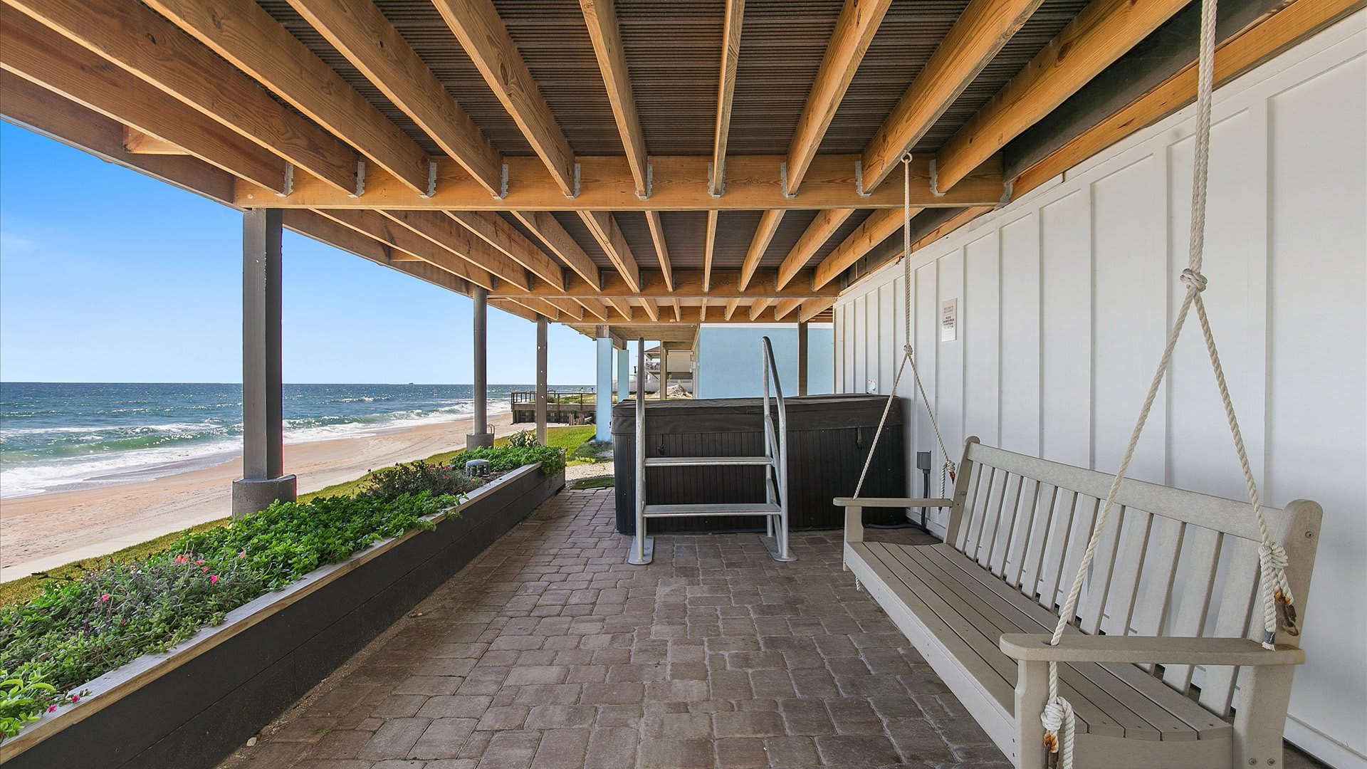 Pelican Rest | Wren Beach Rentals by Portoro
