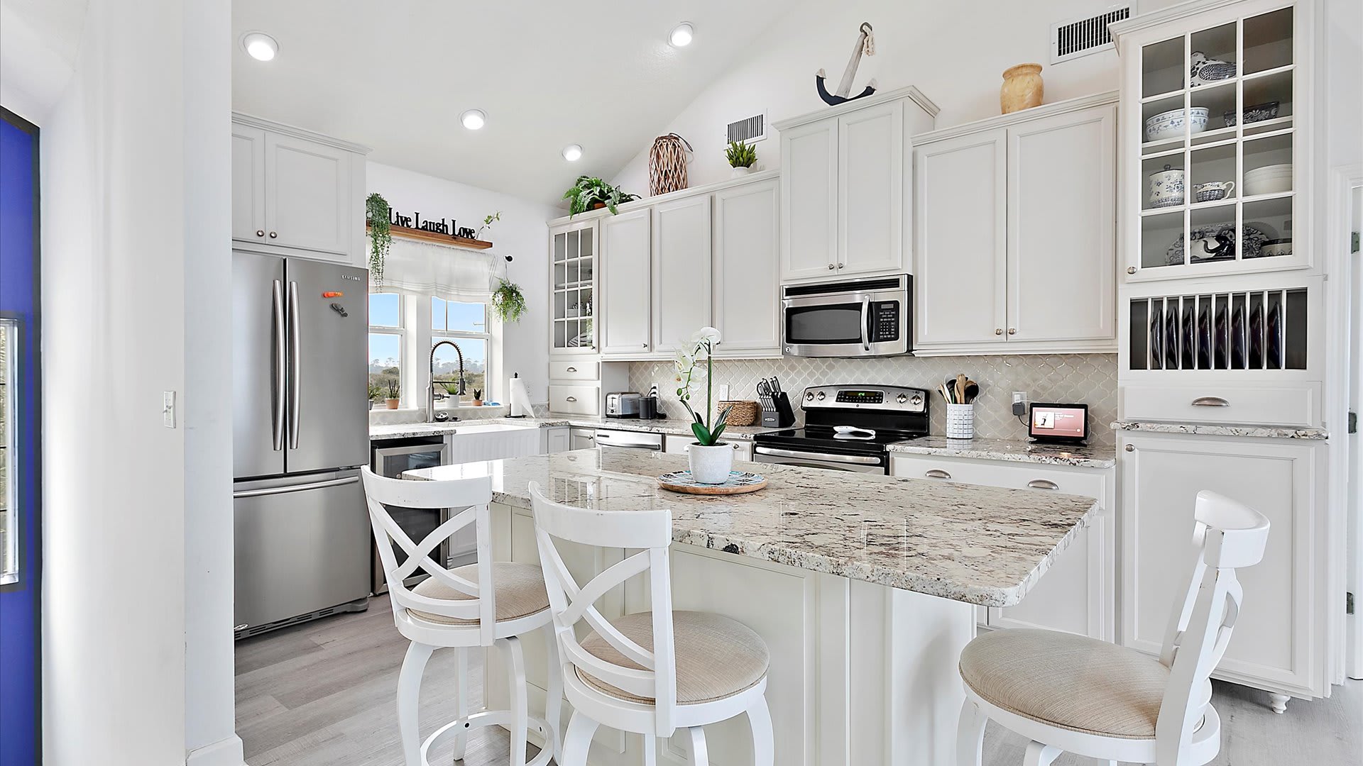 Cloud Nine | Wren Beach Rentals by Portoro