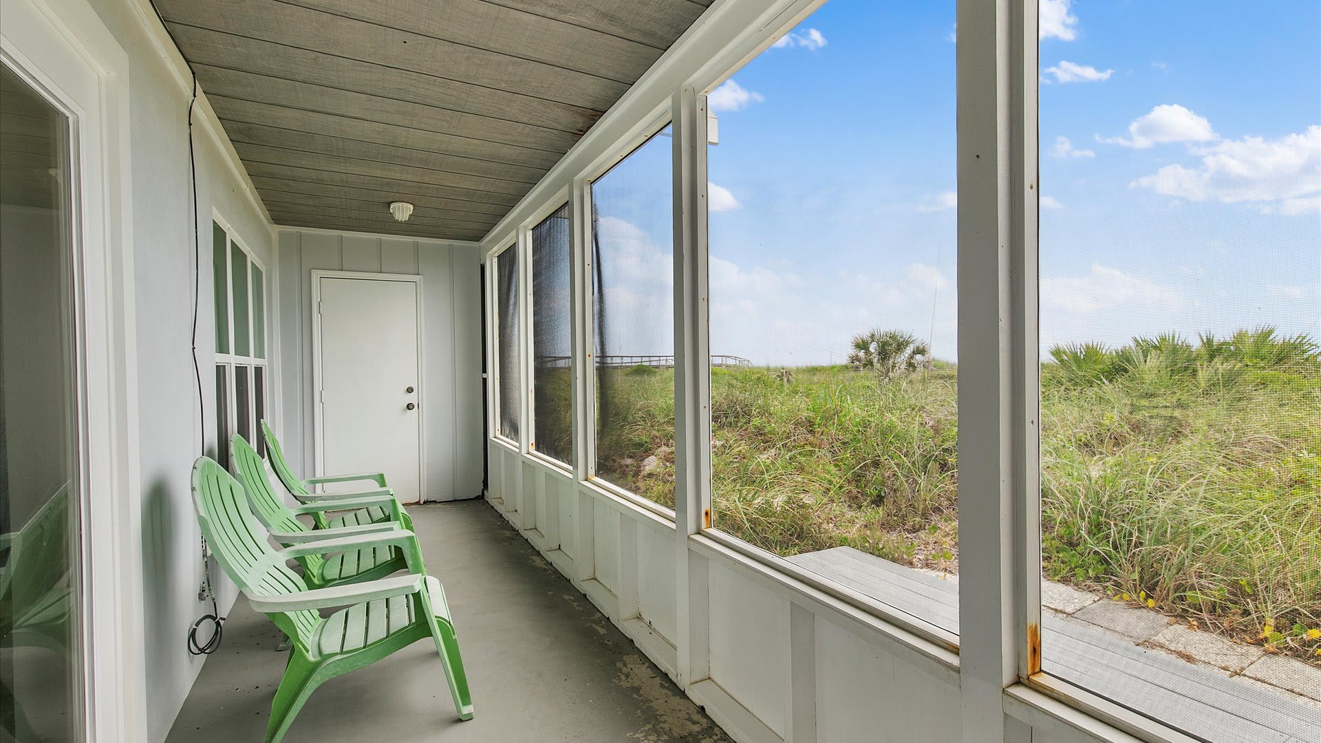 CV-Downstairs Beachside-5 | Wren Beach Rentals by 