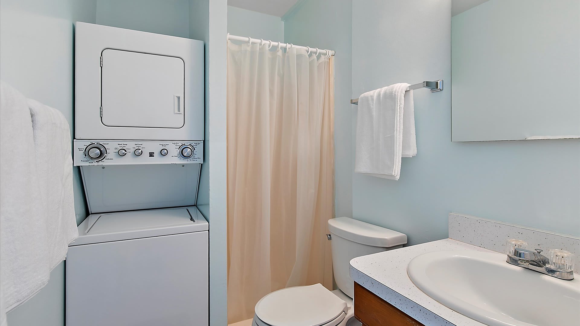 CV-Courtyard 4 | Wren Beach Rentals by Portoro