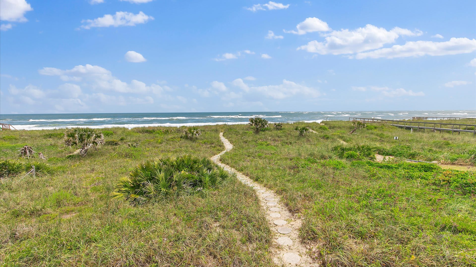 CV-Upstairs Beachside-6 | Wren Beach Rentals by Po