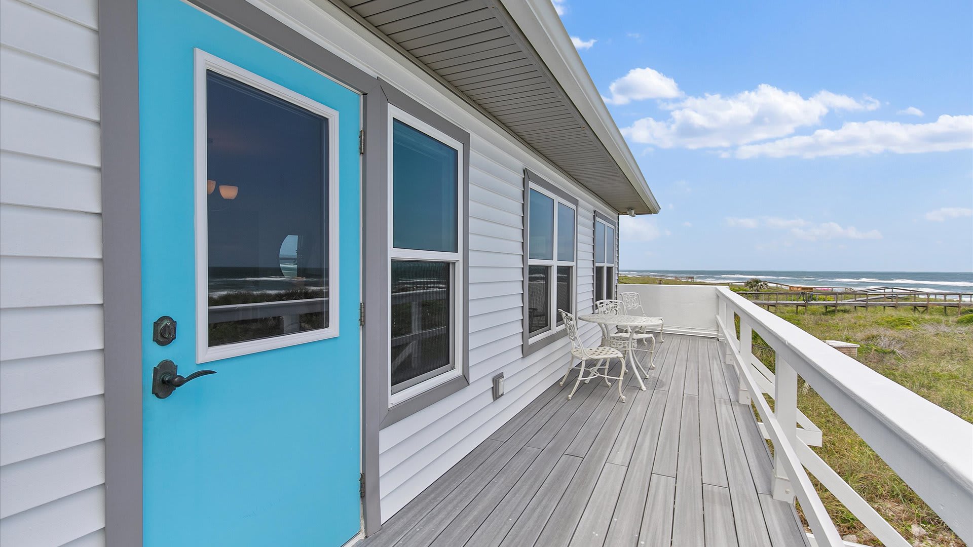 CV-Upstairs Beachside-6 | Wren Beach Rentals by Po