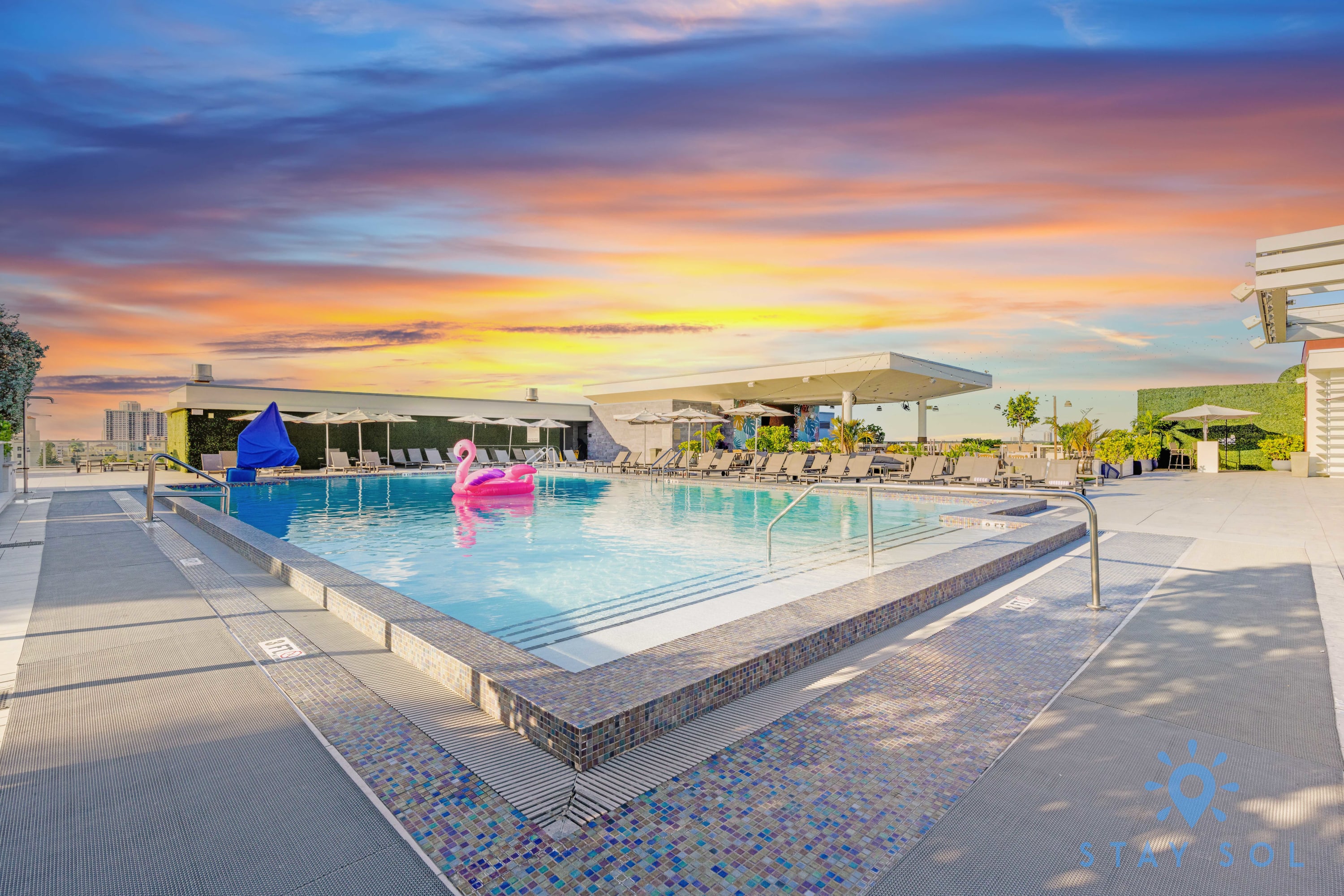 Hollywood Beach Rooftop Pool Hot Tub - Foto 1