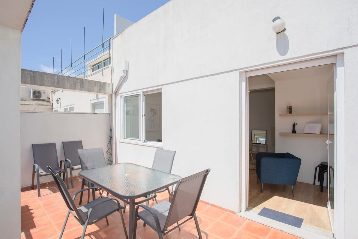 Liiiving in Porto - Downtown Balcony Apartment — Porto, Porto — vacation rental