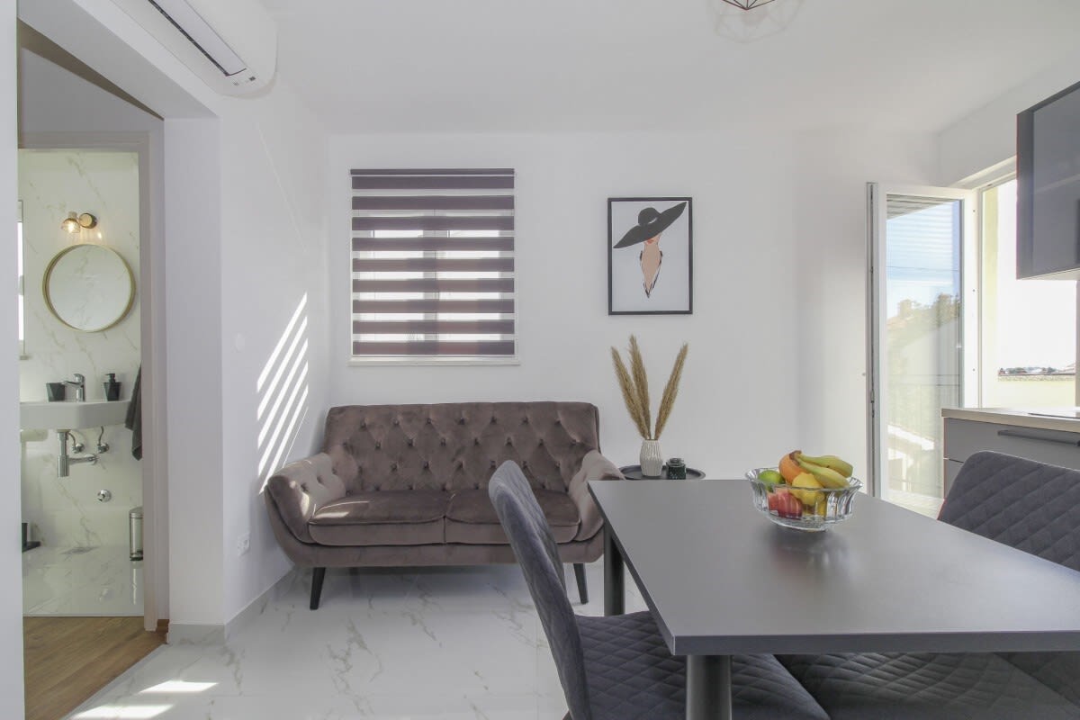 View 2