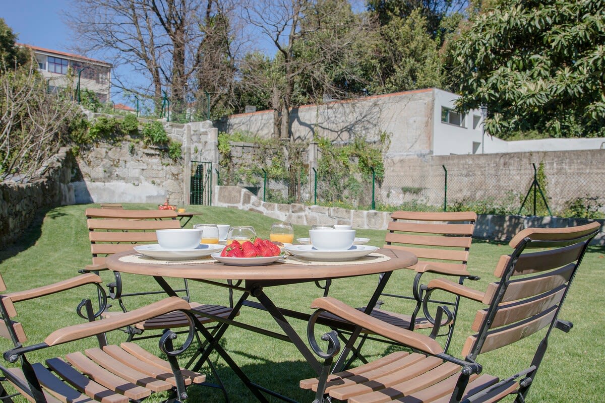Liiiving in Porto | Downtown Luxury Apartment 2R — Porto, Porto — vacation rental