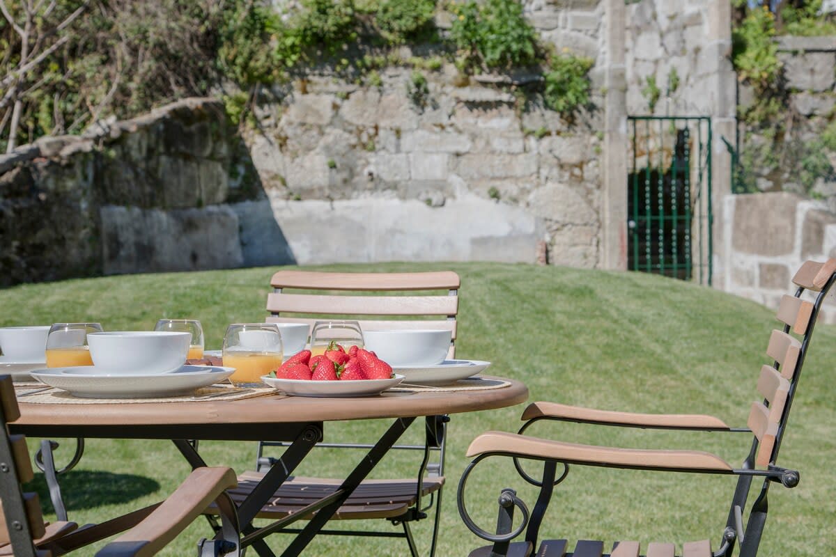 Liiiving in Porto | Downtown Luxury Apartment 3R — Porto, Porto — vacation rental