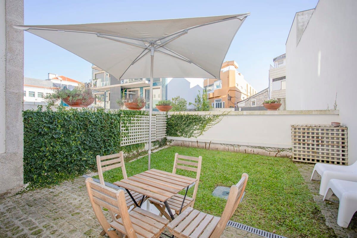 Liiiving in Porto - Garden Light Mezzanine — Porto, Porto — vacation rental