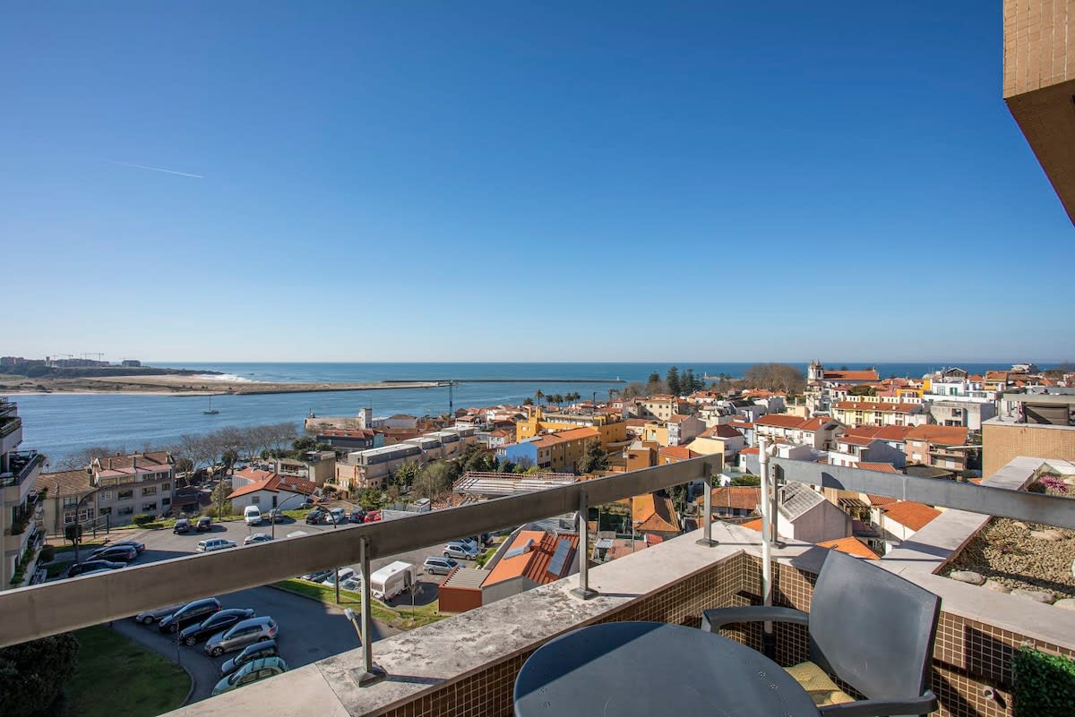 Liiiving in Porto | Sea & River View Apartment — Porto, Porto — vacation rental