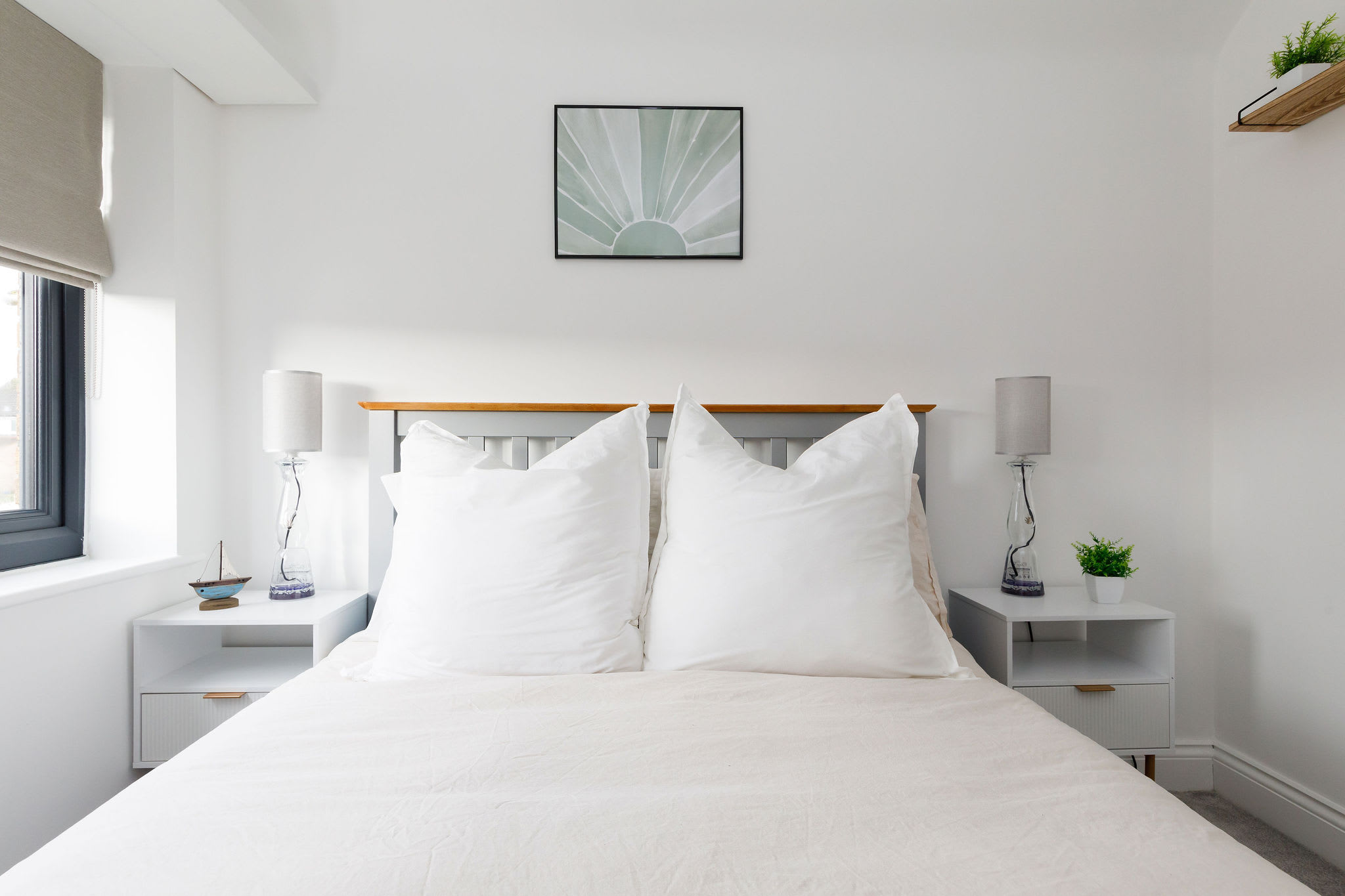 All the bedrooms are tastefully decorated and furnished with quality linen, bedding and sheets.