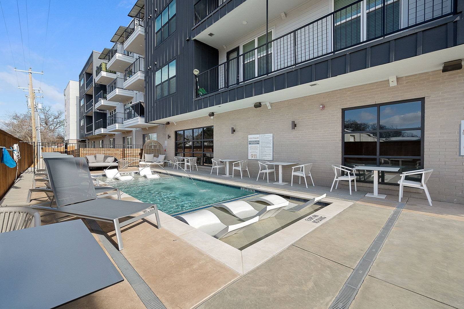 Med & Jet Ease: 1BR Private Backyard DAL | UTSW
