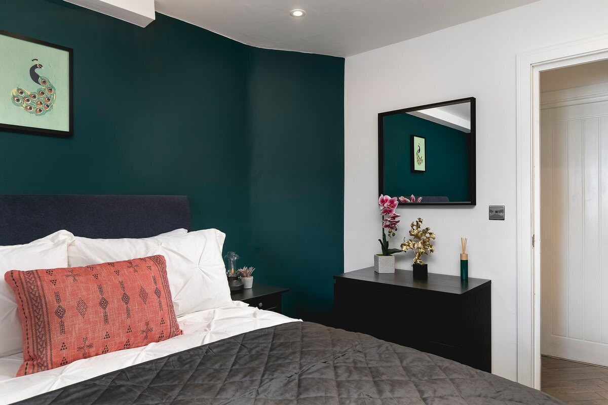 Free Parking & Dog Friendly | Brighton Retreat in Donkey Mews 3 BN3 1AW - Property image 11 - VivreStays