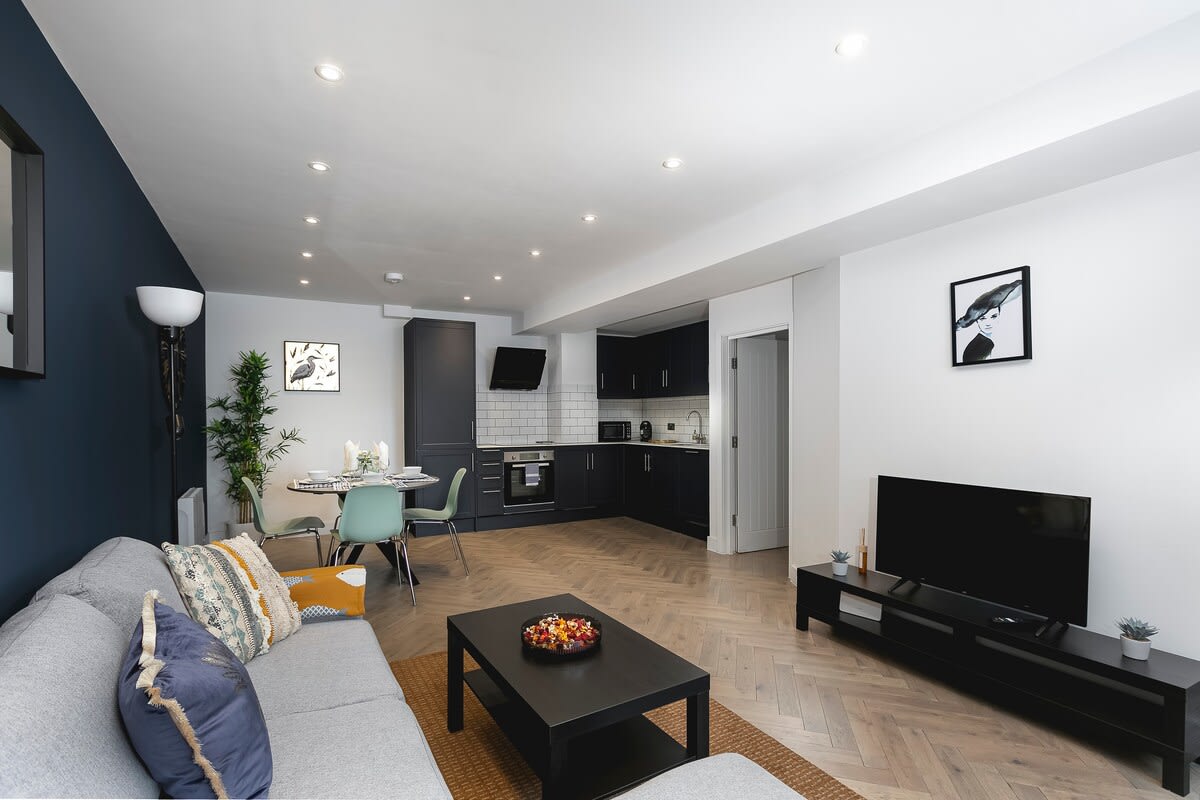 Brighton Retreat | Parking, Dog-Friendly, Sleeps 6 — Hove, England — vacation rental