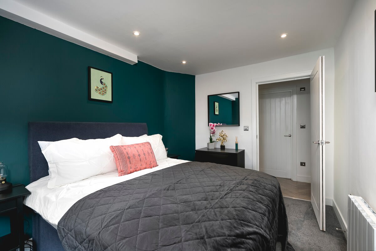 Free Parking & Dog Friendly | Brighton Retreat in Donkey Mews 3 BN3 1AW - Property image 4 - VivreStays