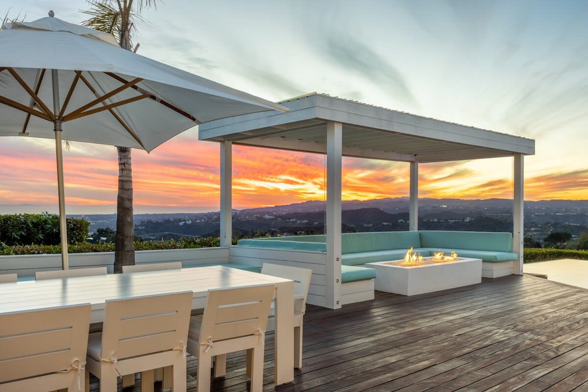 Crest Estate by Stay Awhile Villas