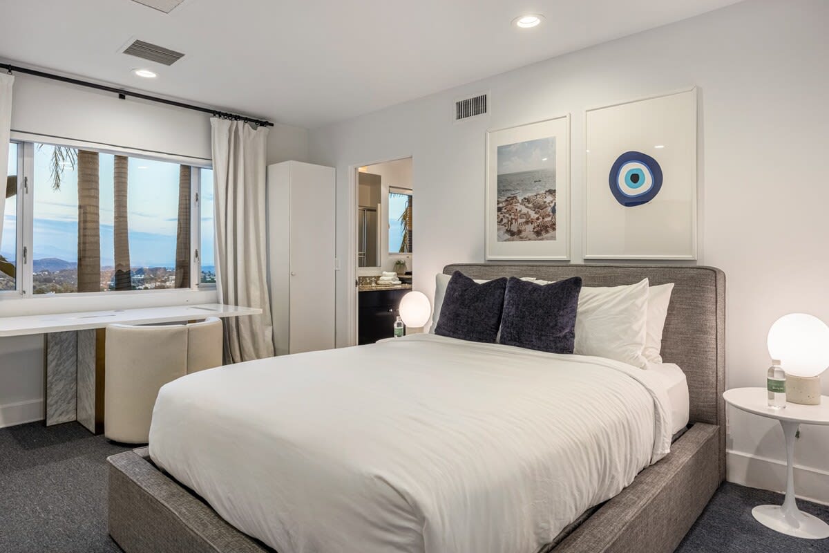 Crest Estate by Stay Awhile Villas
