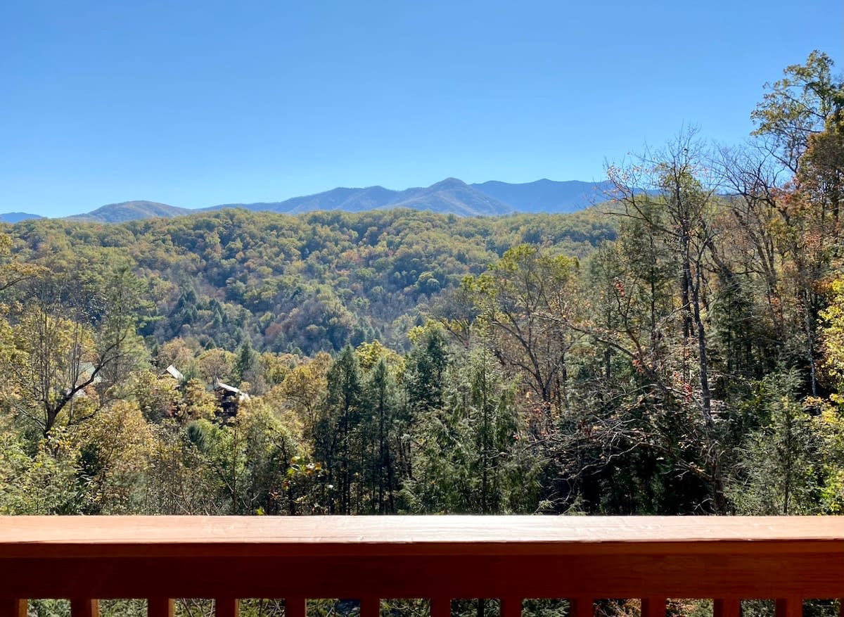 Gorgeous Mountain Views/Near Downtown Gatlinburg — Gatlinburg, TN — vacation rental