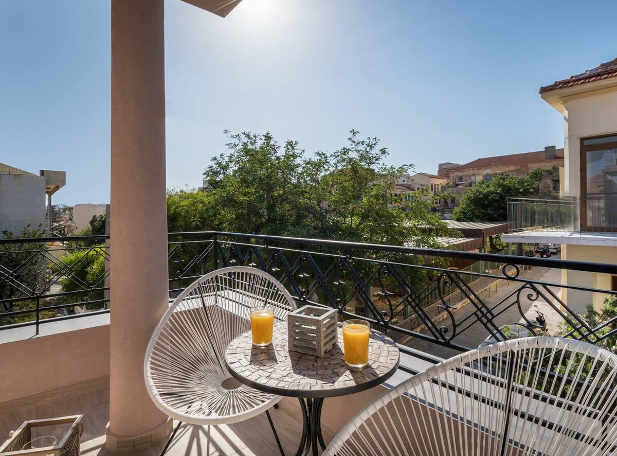 Agave Suites | Deluxe suite with balcony