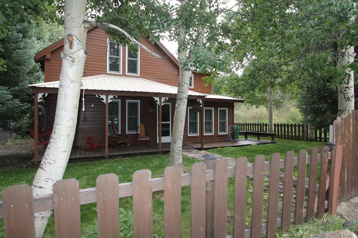 1st St, Wonderful 3 BR home in the town of CB! — Crested Butte, CO — vacation rental