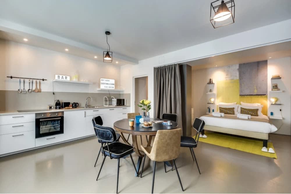 Modern and eclectic 3BD duplex in Le Marais! — Paris, Île-de-France — vacation rental