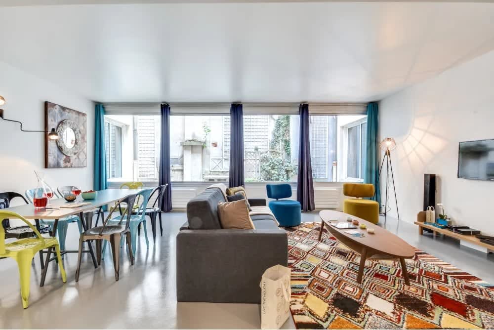 Modern and huge 3BD for 11 guests in Le Marais! — Paris, Île-de-France — vacation rental