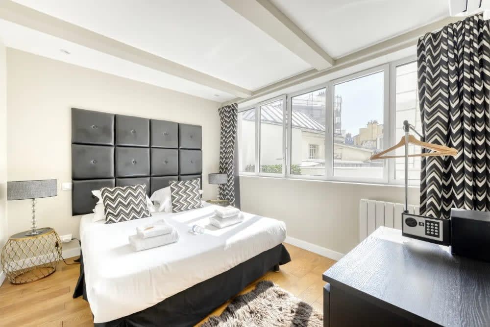 Montmartre Cozy and bright 1BD with terrace — Paris, Île-de-France — vacation rental