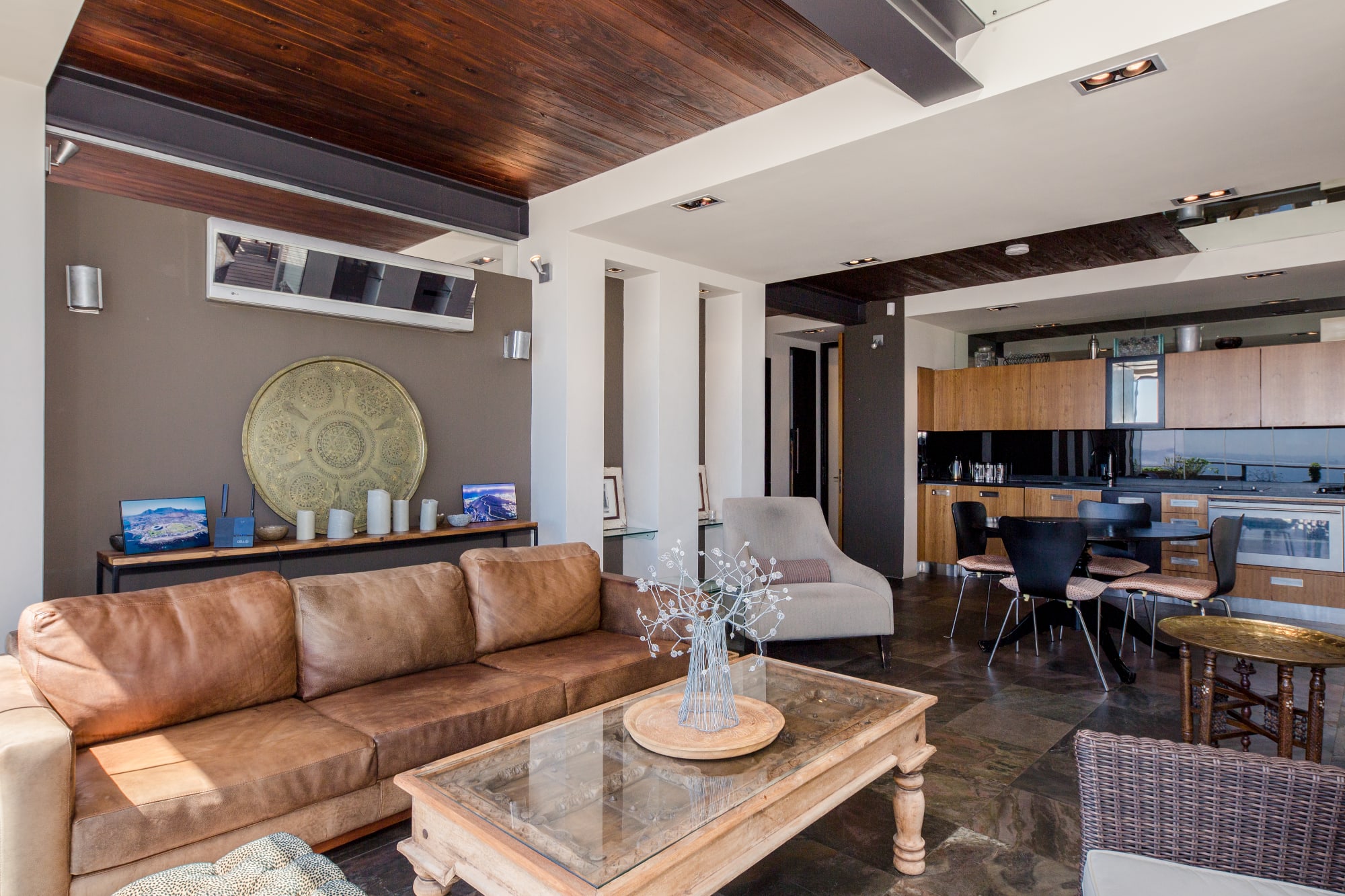 Beautiful Apartment w Deck and Stunning Views Rhine Stone 5