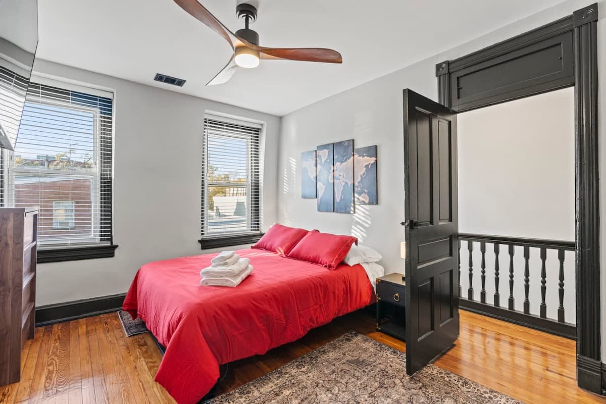 Luxury 5BR DC Townhome + Private Outdoor Patio