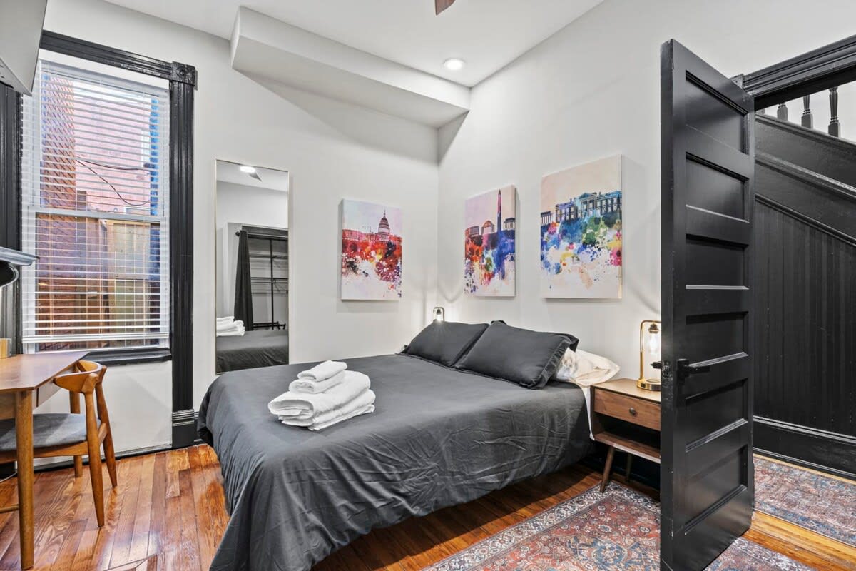 Luxury 5BR DC Townhome + Private Outdoor Patio