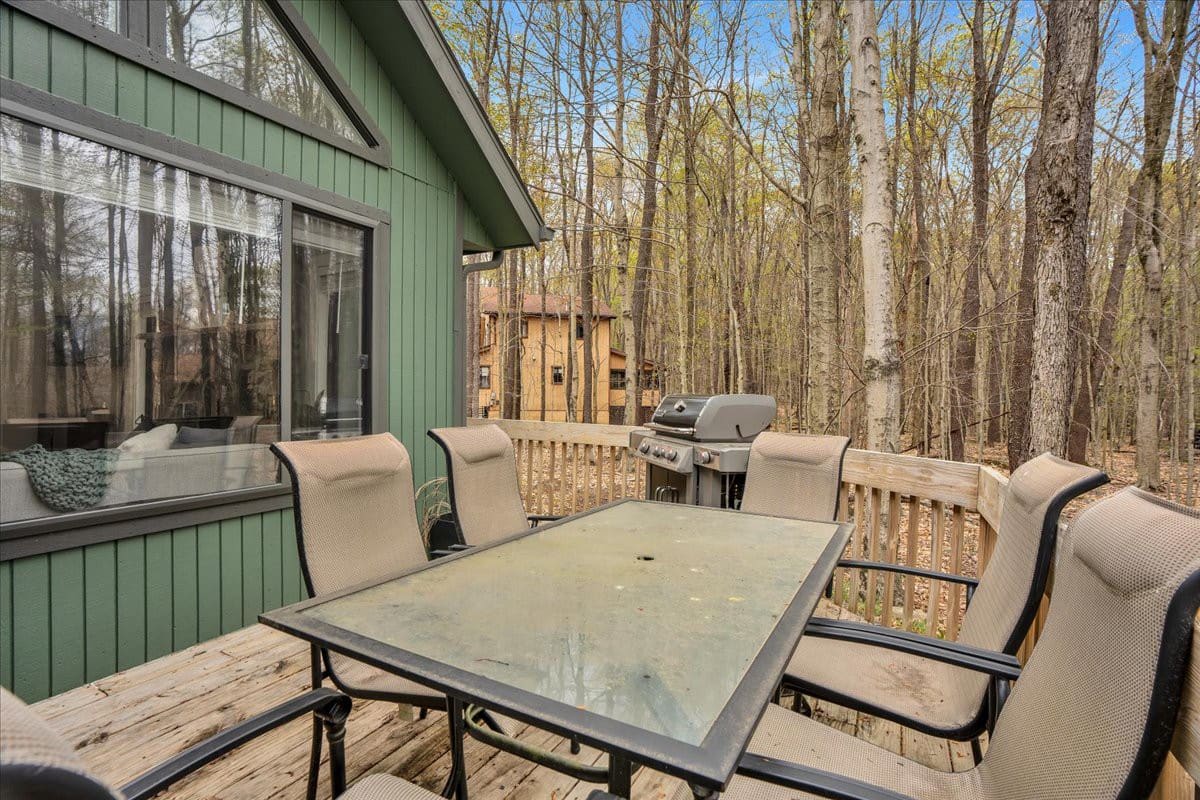 Evergreen Lodge | Hot Tub | Wi-Fi | Fireplace