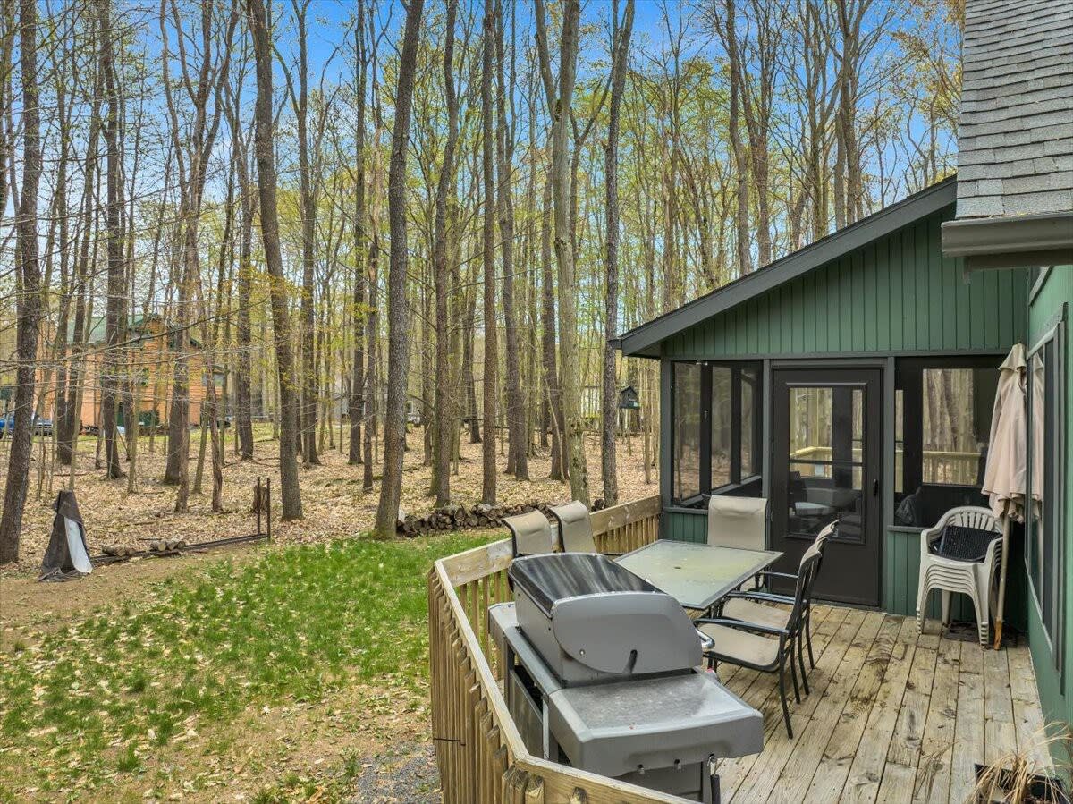 Evergreen Lodge | Hot Tub | Wi-Fi | Fireplace