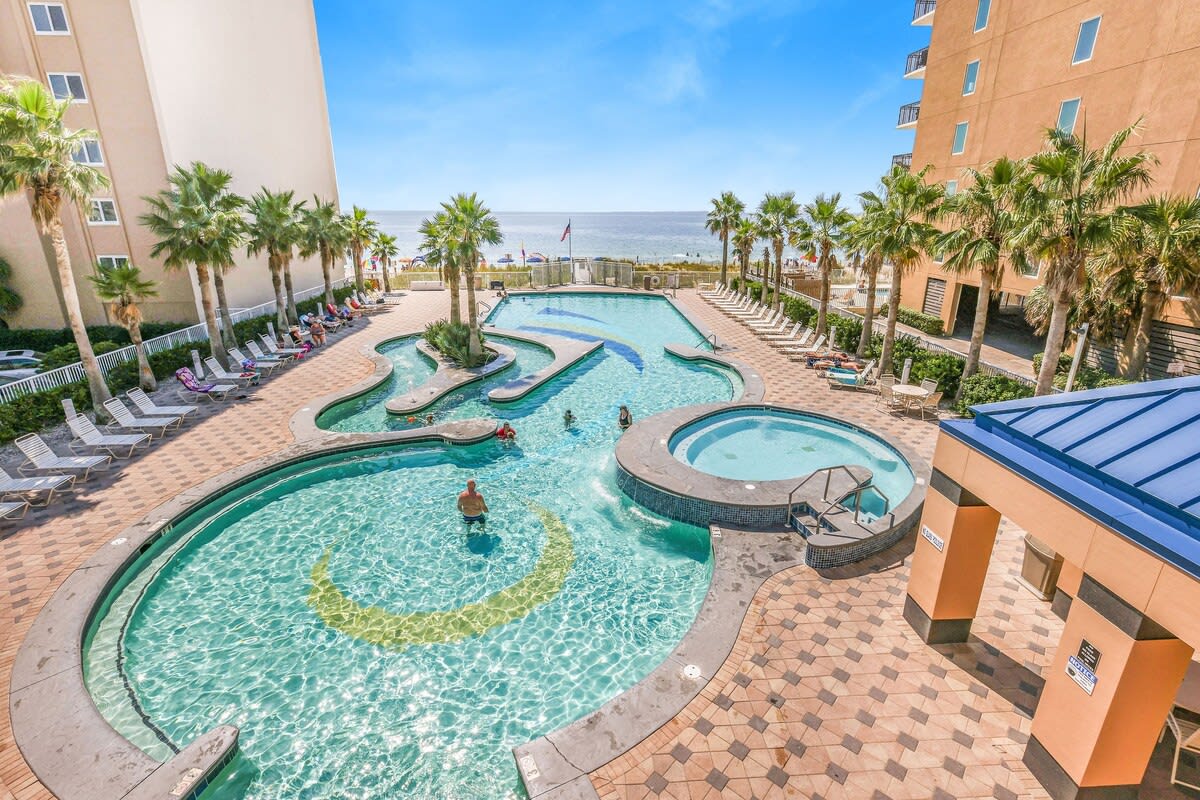 West Beach Getaway • Prime Location + Beach Access — Gulf Shores, AL — vacation rental