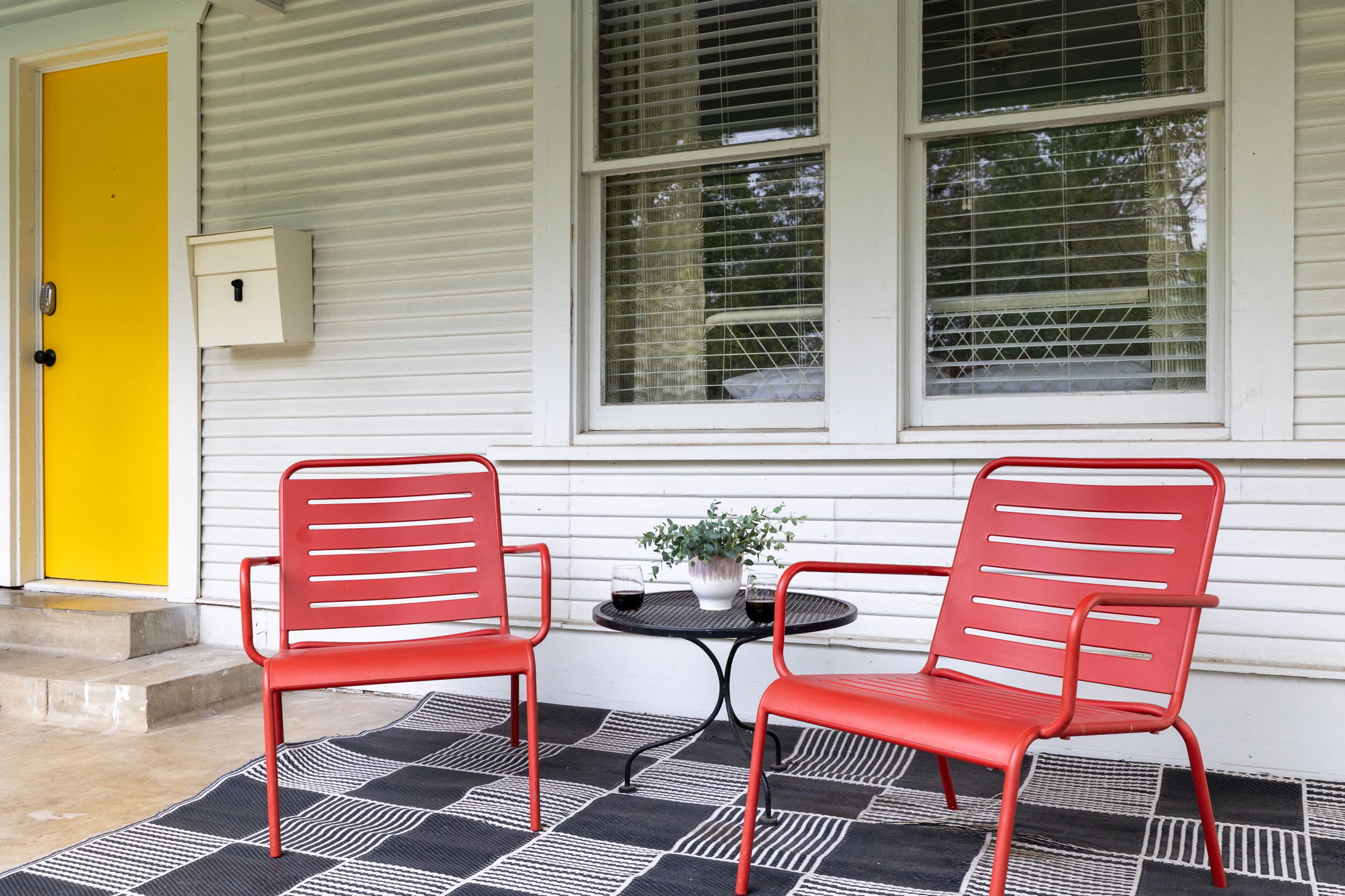 4br, Free Parking, Walk to Food | Pastel Home