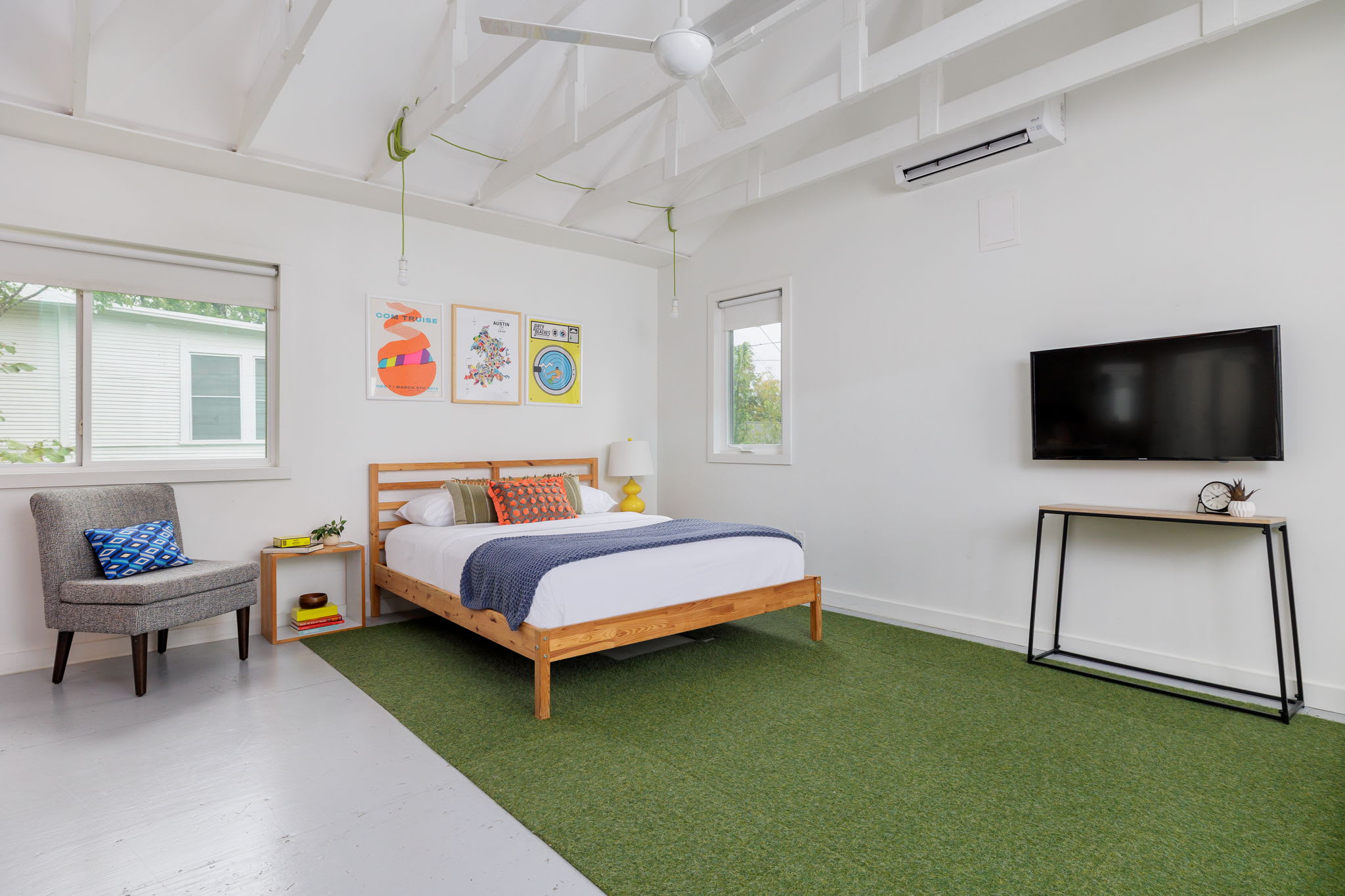 4br, Free Parking, Walk to Food | Pastel Home