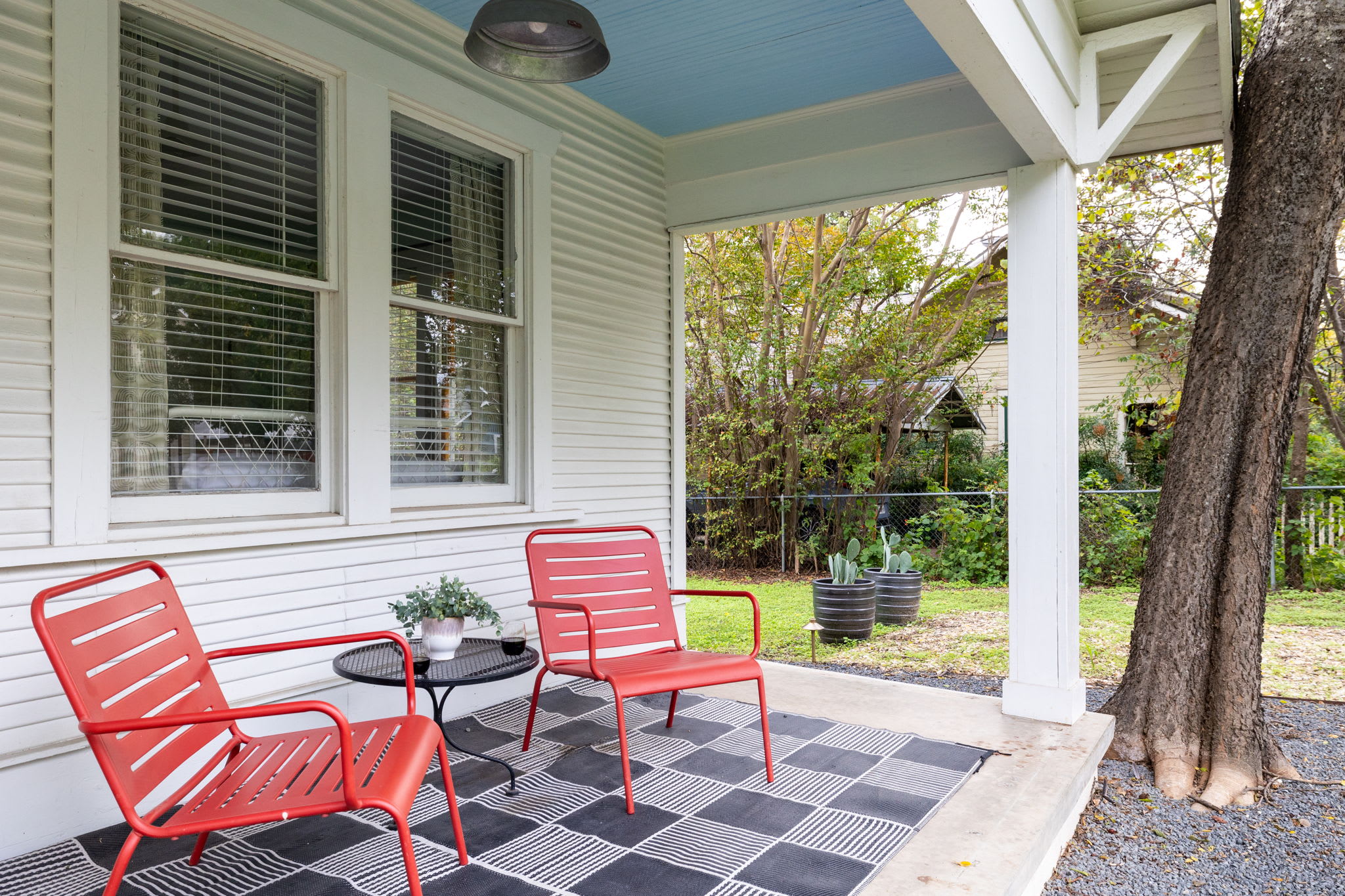 4br, Free Parking, Walk to Food | Pastel Home