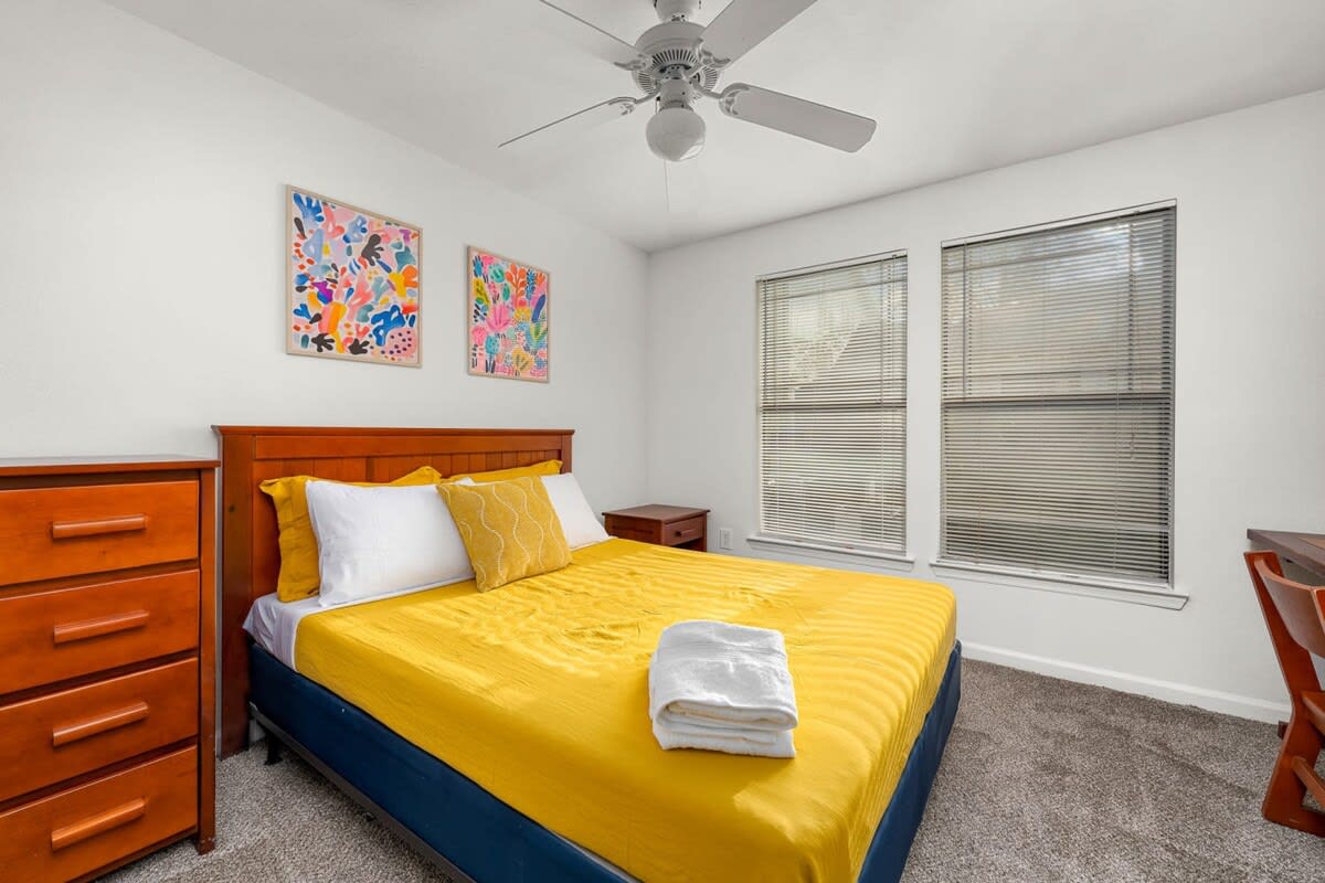 Long Term Stays Allowed! Budget Friendly & Pool!